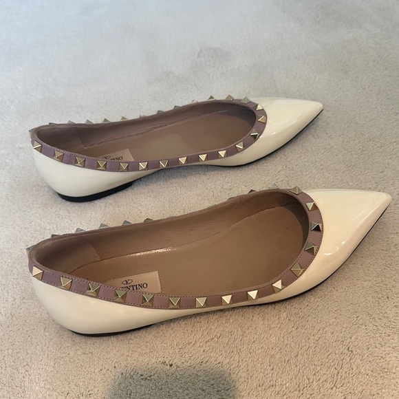 Valentino Rockstud Pointed Toe Ballerina Flats in Patent Ivory Powder - Picture 7 of 13